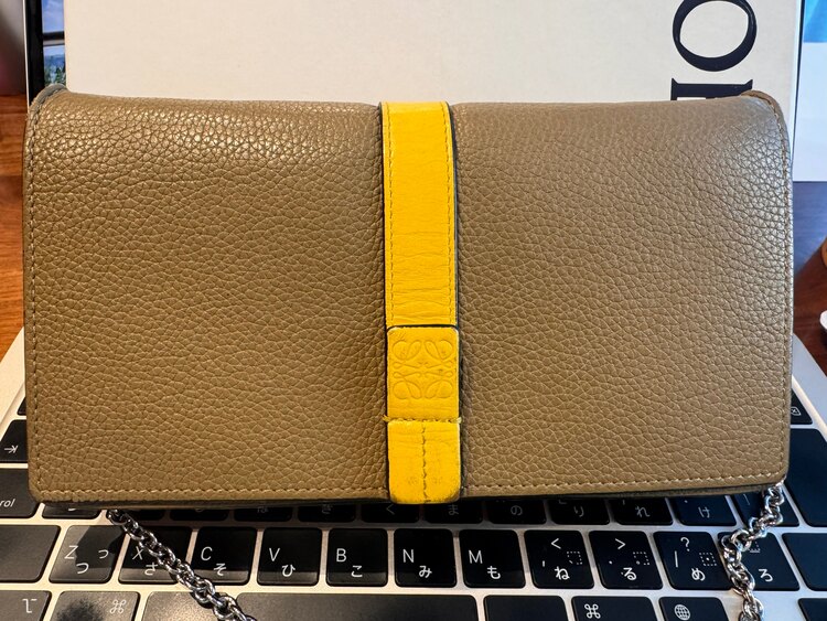 チェーンウォレット（ブランド財布・小物）の商品画像 - 査定依頼日：2025年2月6日 - 最高査定価格：6,000円