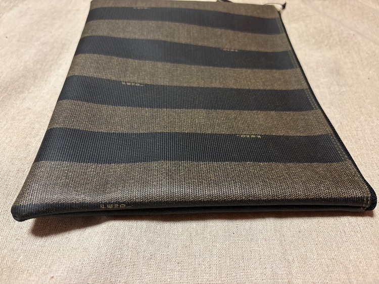 クラッチ　セカンド　バッグ　（ブランドバッグ）の商品画像 - 査定依頼日：2025年10月3日 - 最高査定価格：25,000円