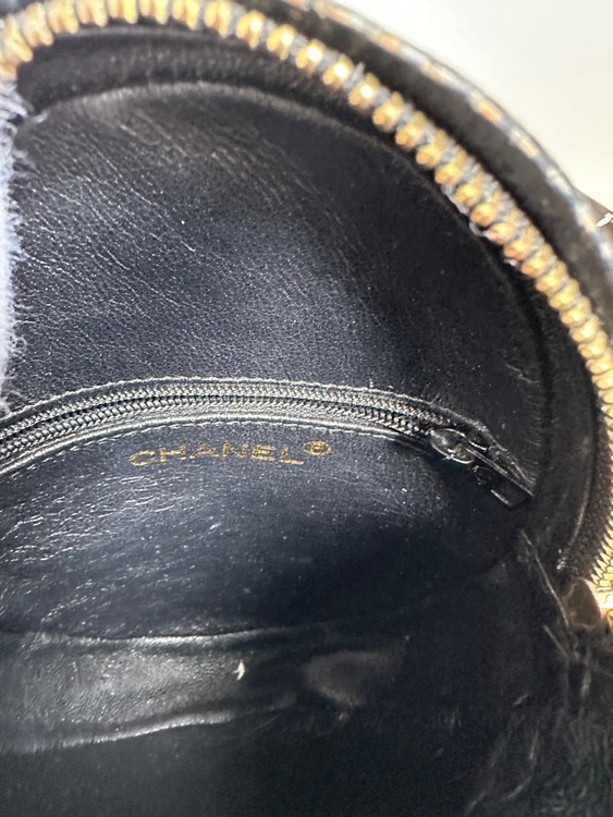 希少 ヴィンテージ CHANEL リザード オーバル チェーンショルダーバッグ（ブランドバッグ）の商品画像 - 査定依頼日：2026年8月21日 - 最高査定価格：90,000円