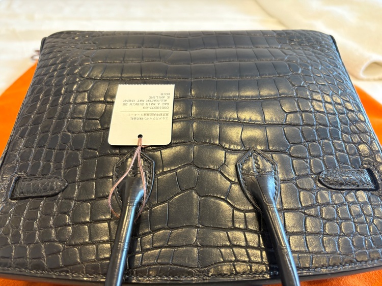 バーキン25 ニロティカスマット/ノアール（ブランドバッグ）の商品画像 - 査定依頼日：2025年9月13日 - 最高査定価格：6,400,000円