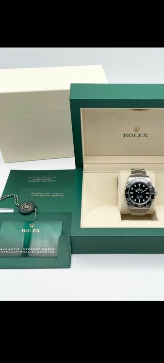 ロレックス サブマリーナー 124060（高級時計）の商品画像 - 査定依頼日：2025年7月7日 - 最高査定価格：1,800,000円