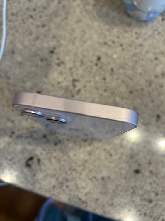 iPhone 13 128GB Softbank（スマホ）の商品画像 - 査定依頼日：2026年4月19日 - 最高査定価格：36,000円