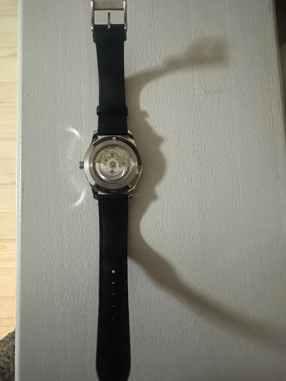 グッチ手巻き時計（高級時計）の商品画像 - 査定依頼日：2025年3月20日 - 最高査定価格：50,000円