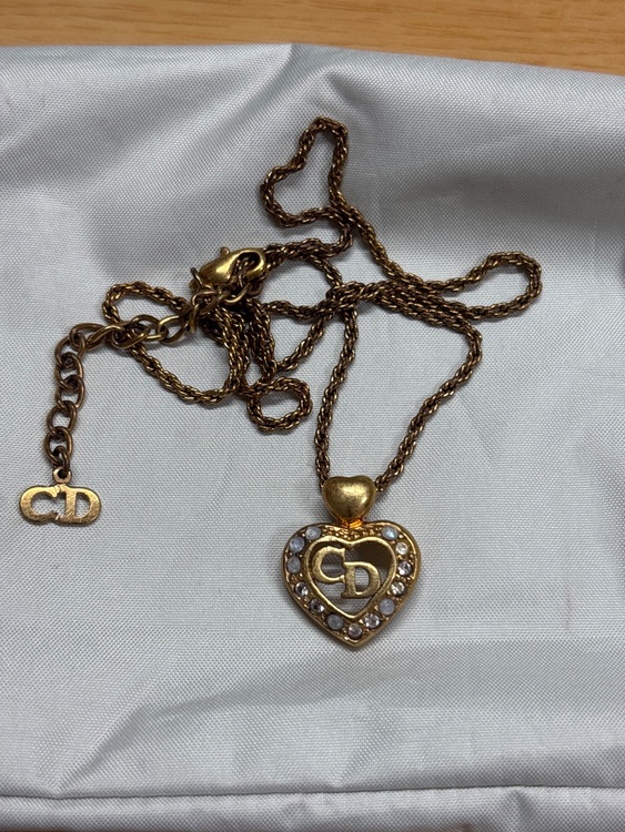 DIORネックレス（金・貴金属）の商品画像 - 査定依頼日：2025年6月13日 - 最高査定価格：20,000円