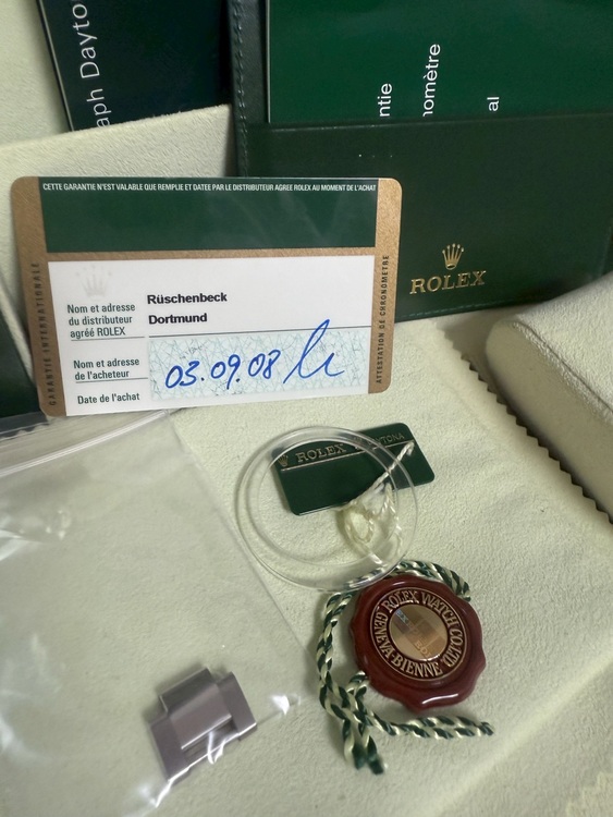 ロレックス デイトナ 116509（高級時計）の商品画像 - 査定依頼日：2025年10月14日 - 最高査定価格：7,680,000円