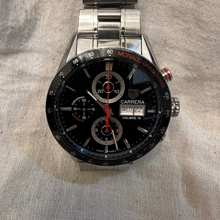タグホイヤー モナコ CV2A1e（高級時計）の商品画像 - 査定依頼日：2025年2月9日 - 最高査定価格：250,000円