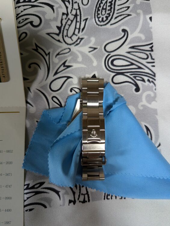 ロレックス エクスプローラー 114270（高級時計）の商品画像 - 査定依頼日：2025年10月4日 - 最高査定価格：930,000円