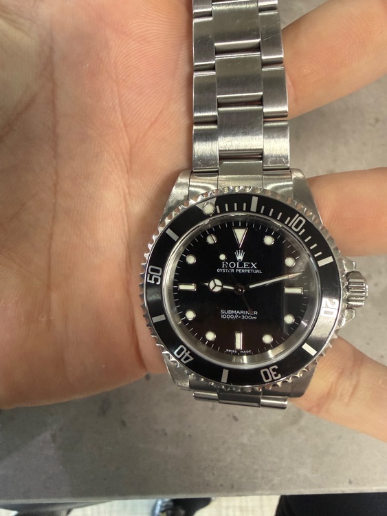 ロレックス サブマリーナー 14060（高級時計）の商品画像 - 査定依頼日：2026年2月19日 - 最高査定価格：1,600,000円