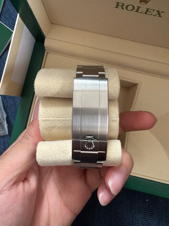 126610lv（高級時計）の商品画像 - 査定依頼日：2026年5月6日 - 最高査定価格：2,450,000円