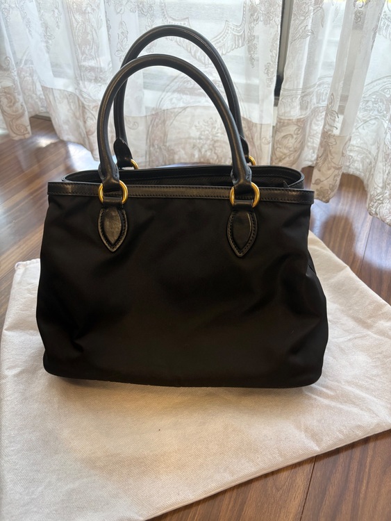 プラダ  （ブランドバッグ）の商品画像 - 査定依頼日：2025年9月24日 - 最高査定価格：120,000円