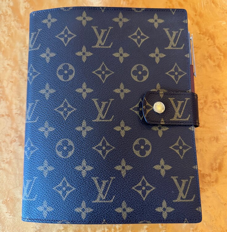 ノート（ブランド財布・小物）の商品画像 - 査定依頼日：2025年3月1日 - 最高査定価格：28,000円