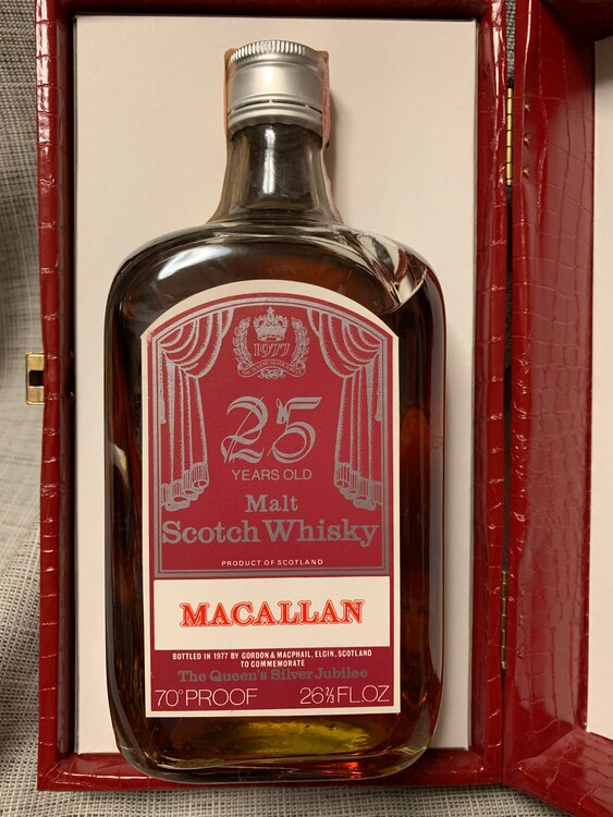 ウイスキー マッカラン （お酒）の商品画像 - 査定依頼日：2025年4月2日 - 最高査定価格：220,000円