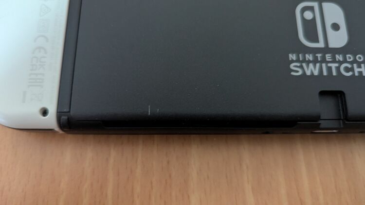 任天堂Switch有機ELモデル　ホワイト（ゲーム機本体・ゲームソフト）の商品画像 - 査定依頼日：2025年6月7日 - 最高査定価格：14,000円