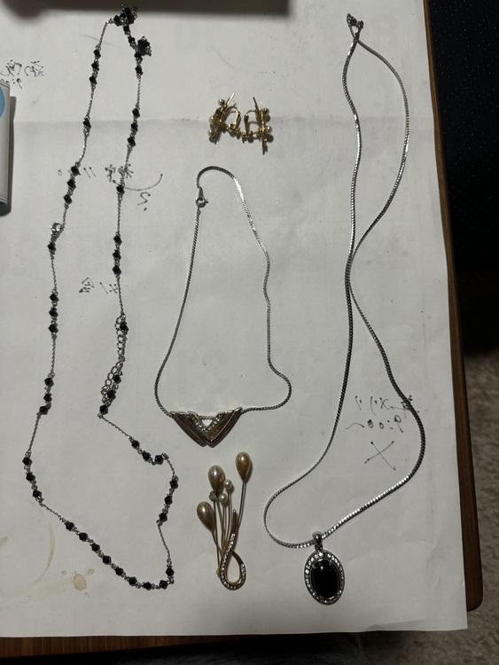 アクセサリー一式（金・貴金属）の商品画像 - 査定依頼日：2024年9月27日