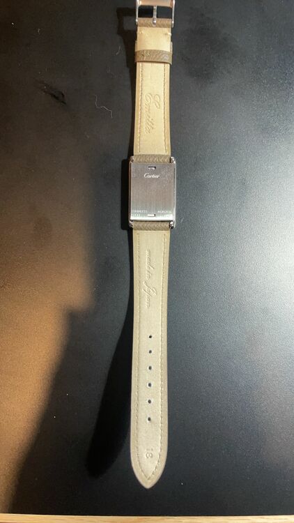 カルティエ タンク 2405（高級時計）の商品画像 - 査定依頼日：2025年11月11日 - 最高査定価格：1,250,000円
