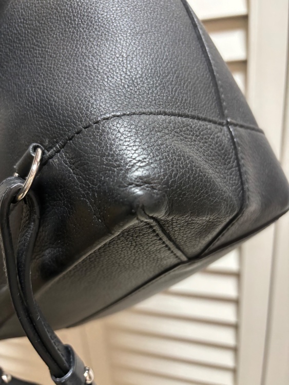 ロックミー（ブランドバッグ）の商品画像 - 査定依頼日：2026年3月6日 - 最高査定価格：95,000円