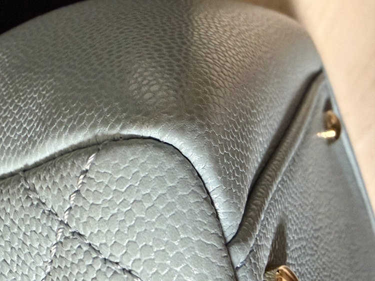 ビジネスアフィニティトート（ブランドバッグ）の商品画像 - 査定依頼日：2025年12月26日 - 最高査定価格：400,000円