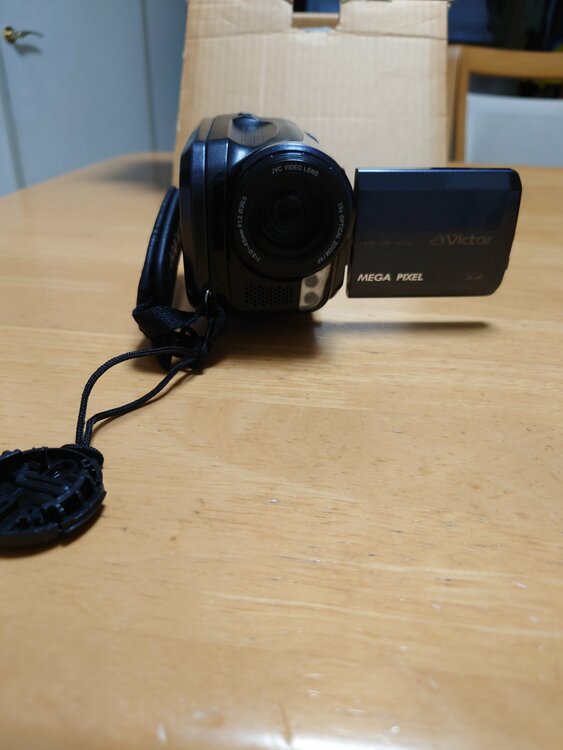 Everio　GZ-MG50（カメラ）の商品画像 - 査定依頼日：2026年3月25日 - 最高査定価格：100,000円