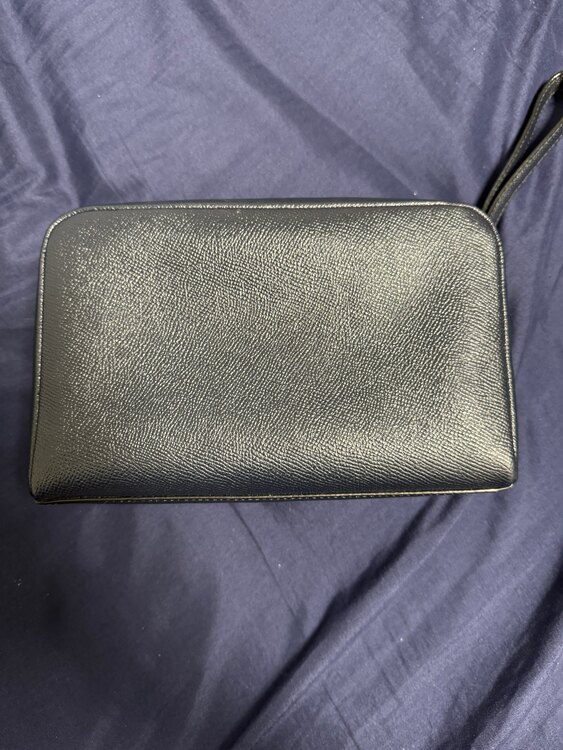 ポーチ（ブランド財布・小物）の商品画像 - 査定依頼日：2025年1月5日 - 最高査定価格：800円