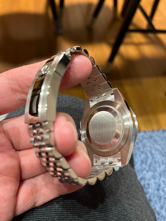 ロレックス GMTマスター 126720VTNr（高級時計）の商品画像 - 査定依頼日：2025年2月22日 - 最高査定価格：2,750,000円