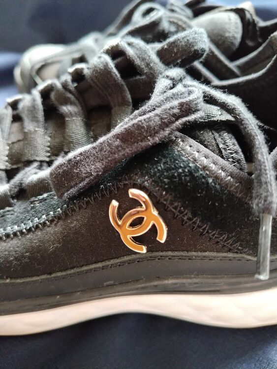 スニーカー（古着・ファッション）の商品画像 - 査定依頼日：2025年9月21日 - 最高査定価格：14,000円