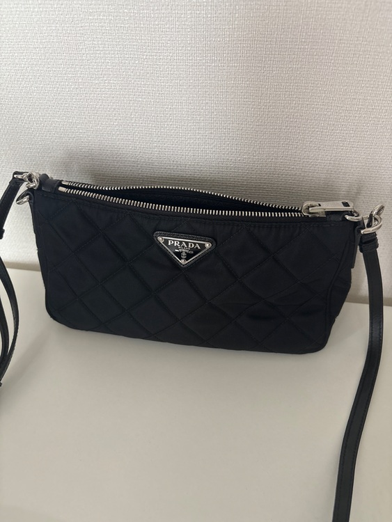 プラダ  （ブランドバッグ）の商品画像 - 査定依頼日：2025年8月16日 - 最高査定価格：140,000円