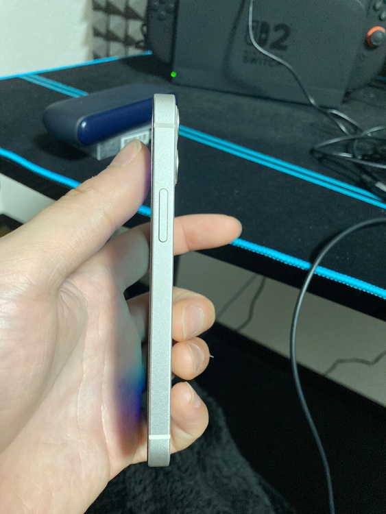 iPhone 12 mini 128GB SIMフリー（スマホ）の商品画像 - 査定依頼日：2026年2月15日 - 最高査定価格：18,000円