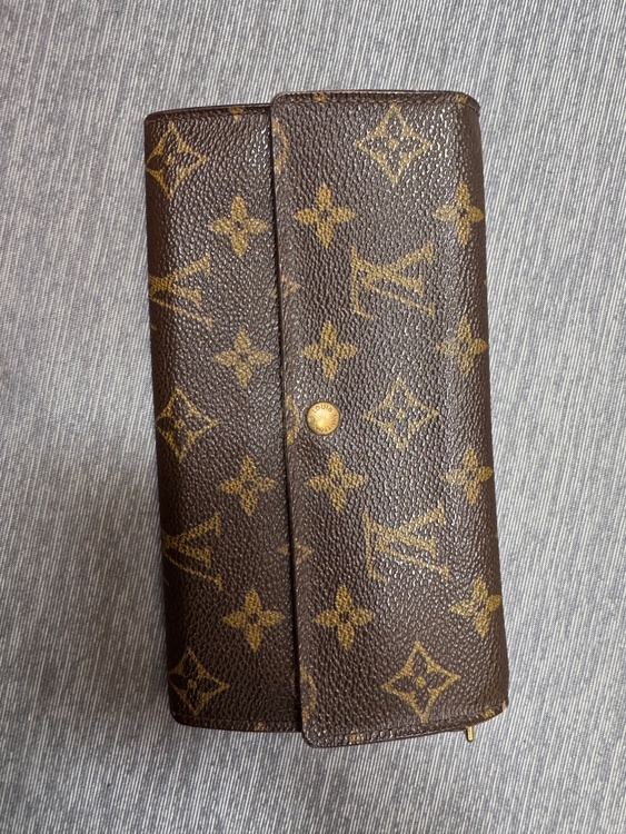 ルイヴィトン　モノグラム　ポシェット・ポルト・モネ・クレディ（ブランドバッグ）の商品画像 - 査定依頼日：2026年1月30日 - 最高査定価格：16,000円