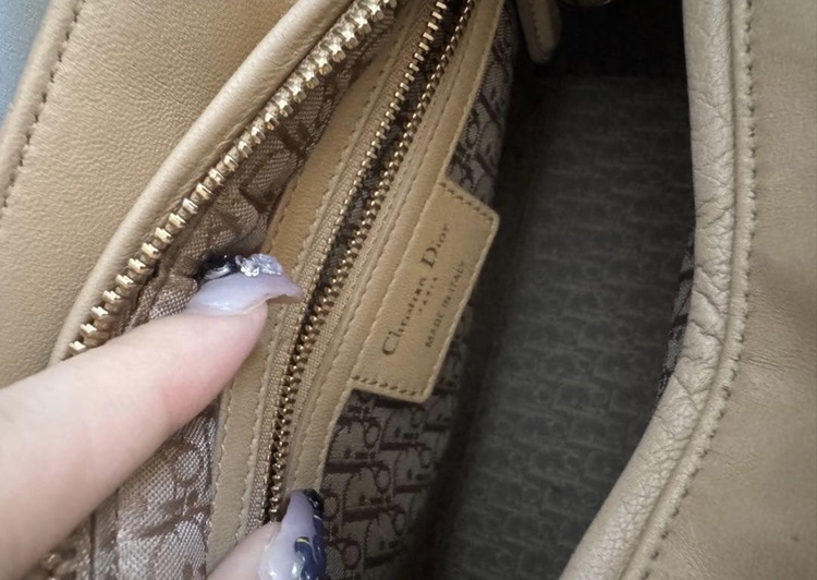 ディオール  （ブランドバッグ）の商品画像 - 査定依頼日：2026年3月21日 - 最高査定価格：250,000円