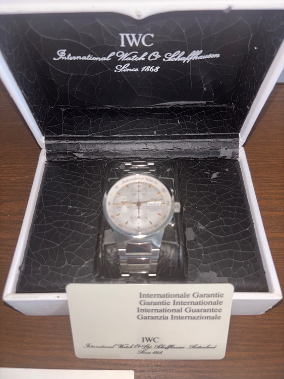 IWC アイダブリューシー IWC GSTクロノグラフ 39mm IW37071（高級時計）の商品画像 - 査定依頼日：2025年9月8日 - 最高査定価格：350,000円