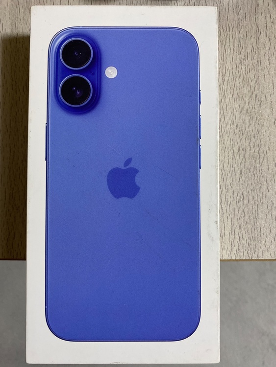 iPhone iPhone 16 128GB au（スマホ）の商品画像 - 査定依頼日：2026年7月4日 - 最高査定価格：80,000円