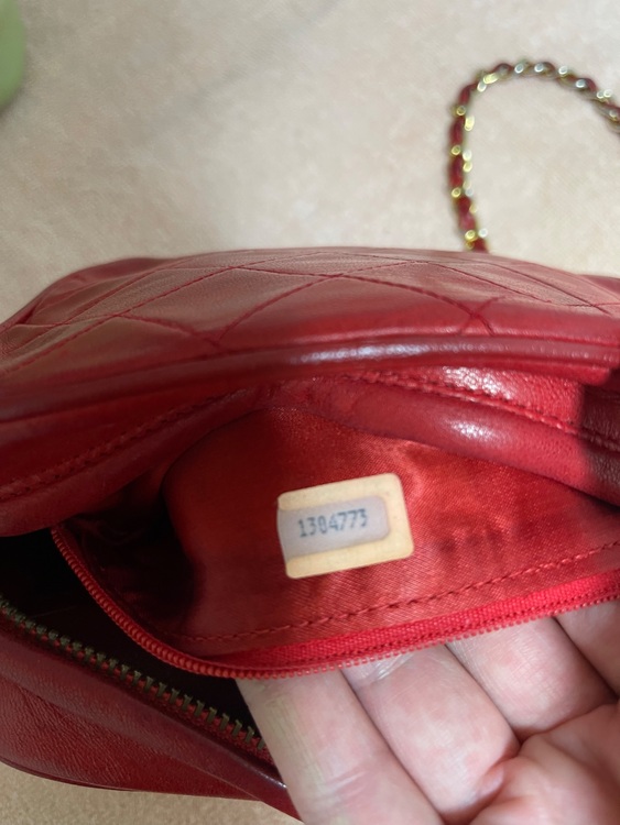 タッセル付きチェーンショルダー（ブランドバッグ）の商品画像 - 査定依頼日：2025年7月8日 - 最高査定価格：70,000円