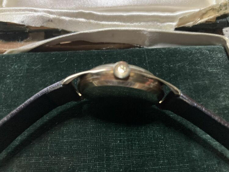 オメガ その他 CAL420　１４（高級時計）の商品画像 - 査定依頼日：2025年10月4日 - 最高査定価格：200,000円