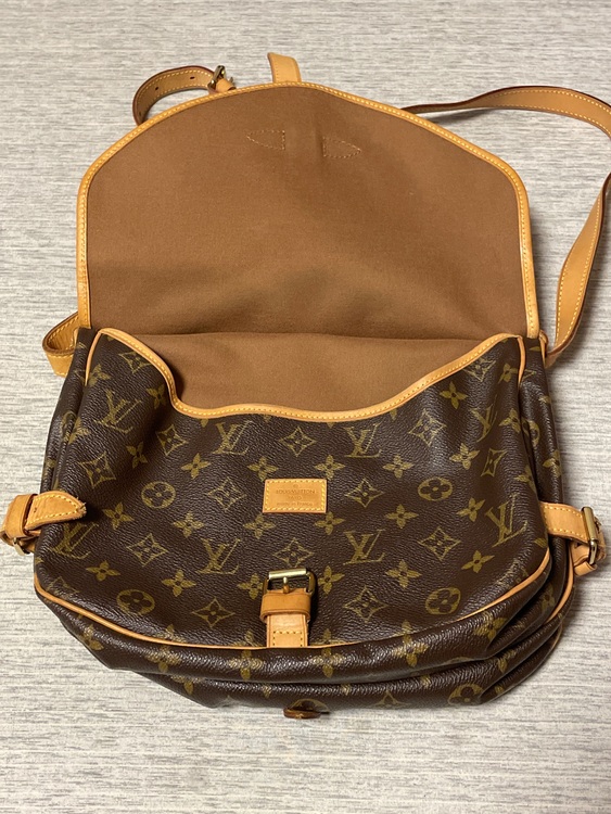 ソミュール（ブランドバッグ）の商品画像 - 査定依頼日：2025年9月20日 - 最高査定価格：70,000円