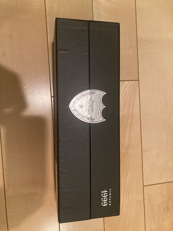 シャンパン ドン・ペリニヨン （お酒）の商品画像 - 査定依頼日：2026年3月14日 - 最高査定価格：21,000円