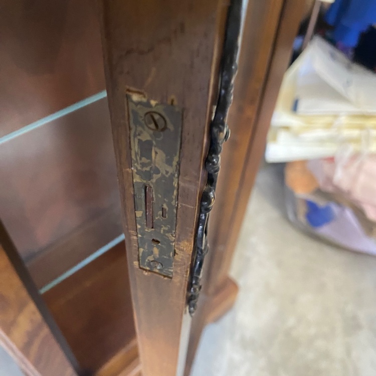 バロッサバレンティ　キュリオケース　鍵なし　開きます（家具・寝具）の商品画像 - 査定依頼日：2025年12月28日 - 最高査定価格：3,000円