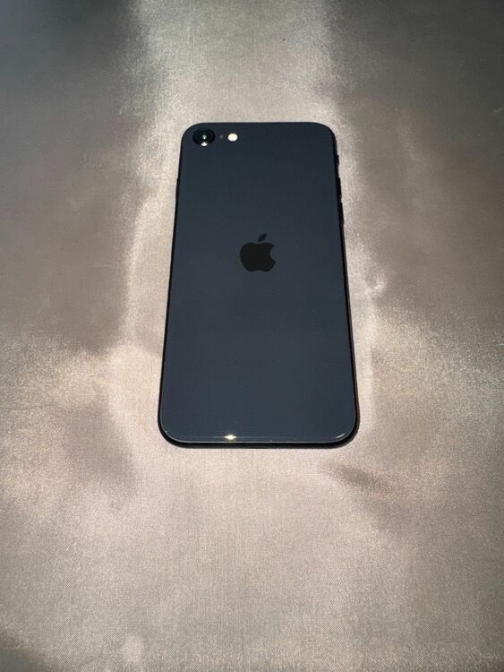 iPhone SE (第 2 世代) 128GB Softbank（スマホ）の商品画像 - 査定依頼日：2025年10月5日 - 最高査定価格：12,000円