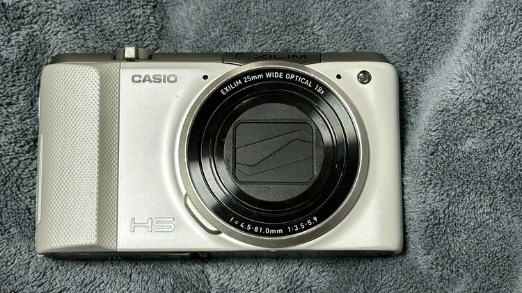 EXZ800（カメラ）の商品画像 - 査定依頼日：2026年2月20日 - 最高査定価格：3,000円