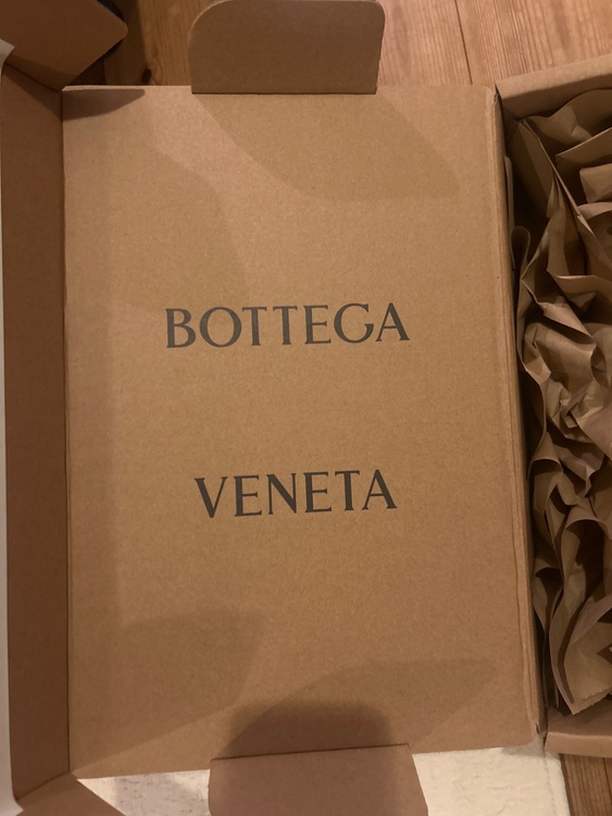 ボッテガ・ヴェネタ  （ブランドバッグ）の商品画像 - 査定依頼日：2025年12月8日 - 最高査定価格：45,000円