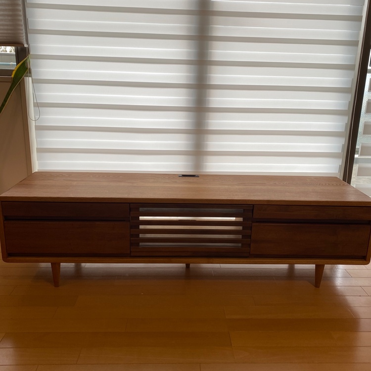 久和屋　Suite 150 TVボード Low ウォールナット・クリア（家具・寝具）の商品画像 - 査定依頼日：2026年3月29日 - 最高査定価格：5,000円