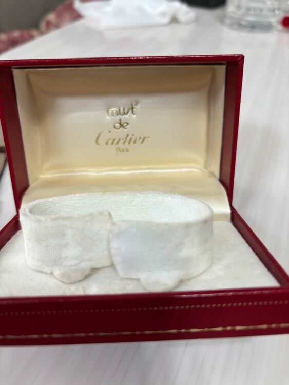 カルティエ タンク （高級時計）の商品画像 - 査定依頼日：2025年9月30日 - 最高査定価格：240,000円