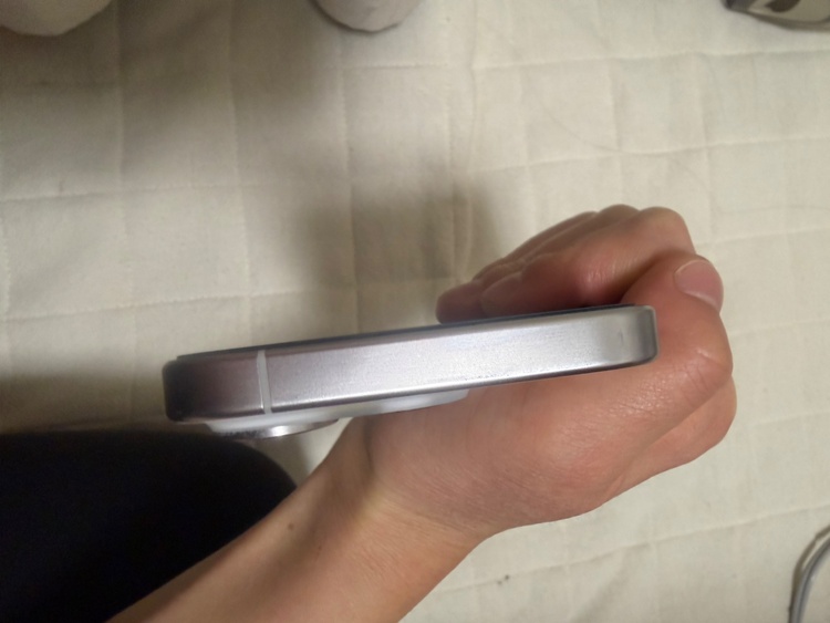 iPhone 15 Pro 128GB au（スマホ）の商品画像 - 査定依頼日：2026年5月19日 - 最高査定価格：67,000円