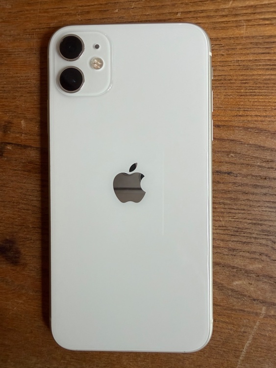 iPhone11（スマホ）の商品画像 - 査定依頼日：2026年6月17日 - 最高査定価格：17,000円