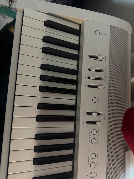 FP-60X-WH（ピアノ・楽器・PA機材）の商品画像 - 査定依頼日：2026年5月6日 - 最高査定価格：18,000円