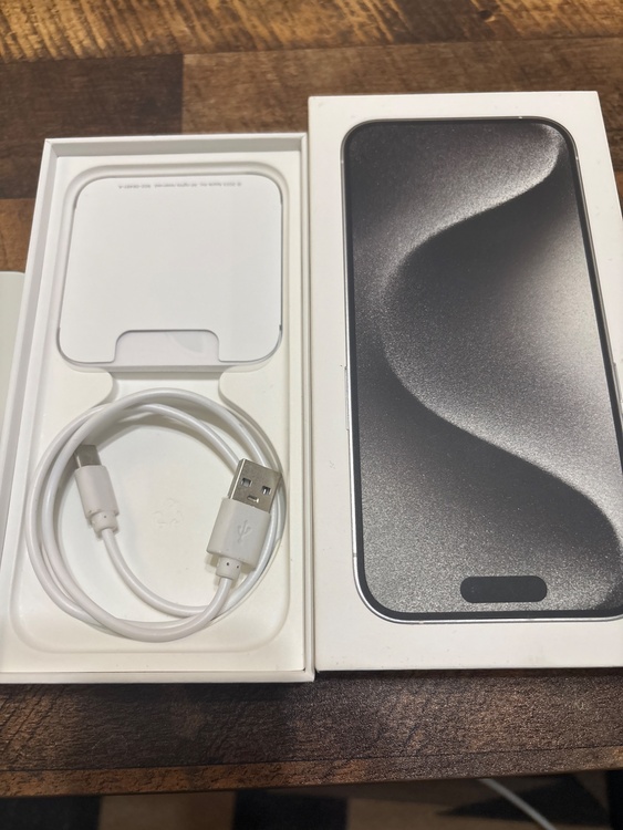 iPhone 15 Pro 128GB SIMフリー（スマホ）の商品画像 - 査定依頼日：2026年3月8日 - 最高査定価格：74,000円