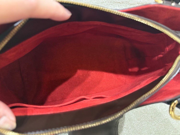 システィナ（ブランドバッグ）の商品画像 - 査定依頼日：2026年4月16日 - 最高査定価格：120,000円