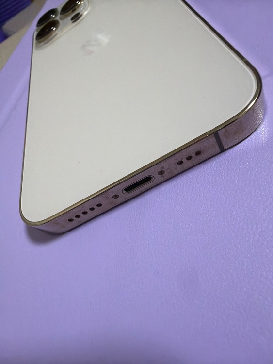iPhone iPhone 13 Pro 256GB SIMフリー（スマホ）の商品画像 - 査定依頼日：2026年9月14日 - 最高査定価格：48,500円