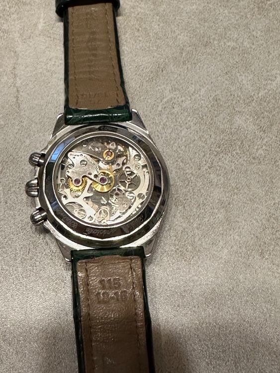 カリストクロノグラフ B11047（高級時計）の商品画像 - 査定依頼日：2026年9月30日 - 最高査定価格：220,000円