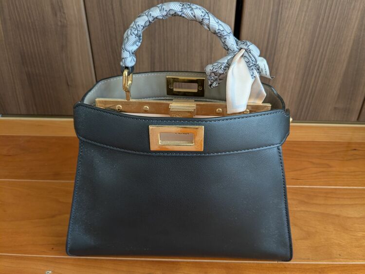 ピーカブー　I SEE U（ブランドバッグ）の商品画像 - 査定依頼日：2025年10月26日 - 最高査定価格：260,000円