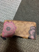 コーチ長財布（ブランド財布・小物）の商品画像 - 査定依頼日：2026年3月18日 - 最高査定価格：1,500円